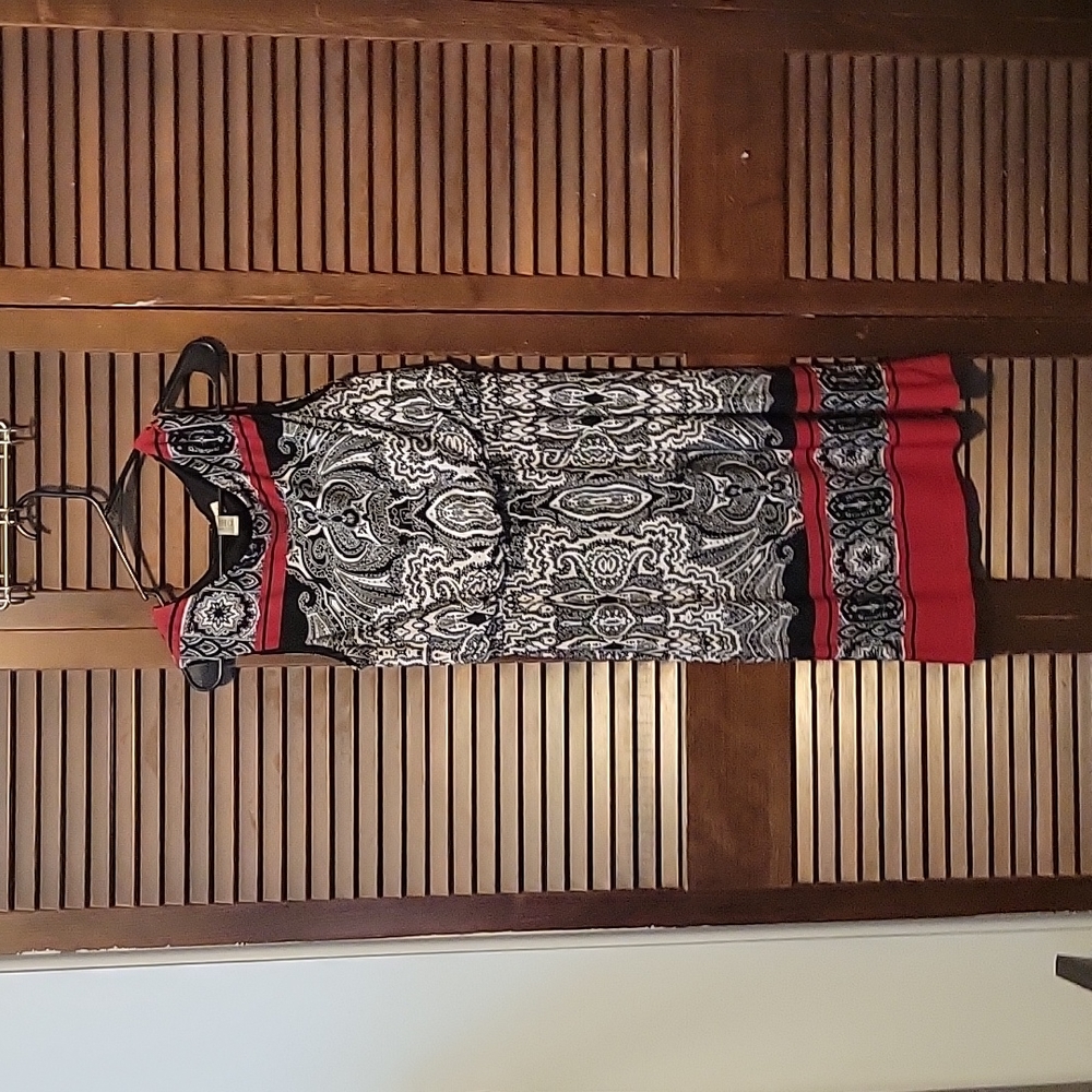 Medium Soho Apparel Black/White/Red dress